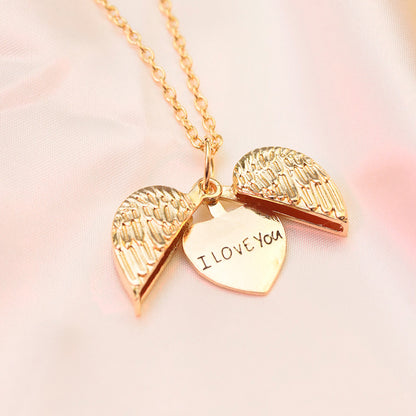 Angel Wings Heart I Love You Presentation Necklace