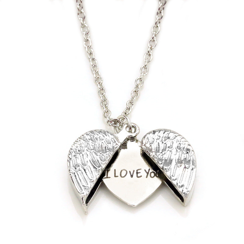 Angel Wings Heart I Love You Presentation Necklace